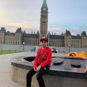 Meet your Posher, Rayen